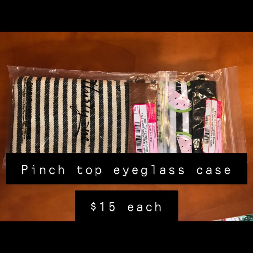 Pinch top eyeglass case